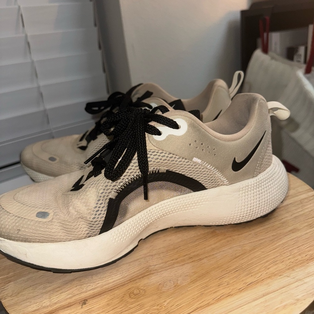 Nike React Escape Run